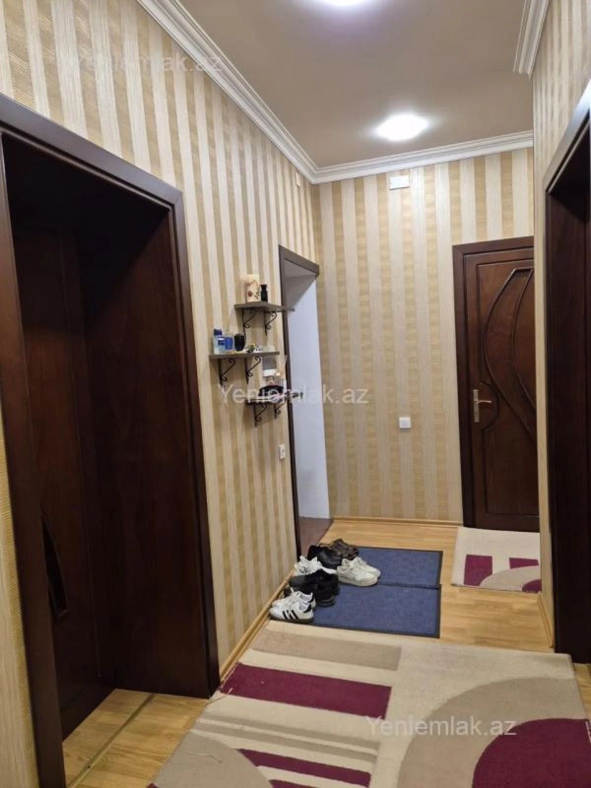 Satılır 2 otaqlı köhnə tikili 52 m²
