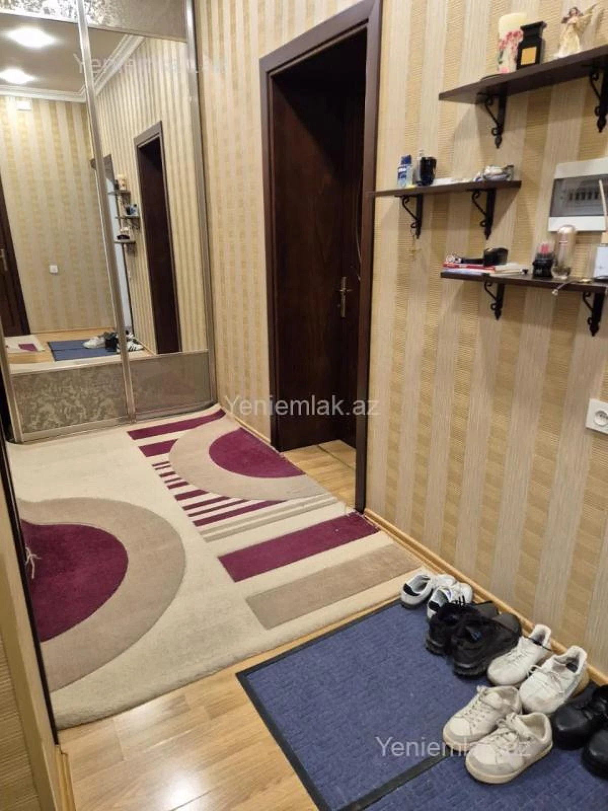 Satılır 2 otaqlı köhnə tikili 52 m²