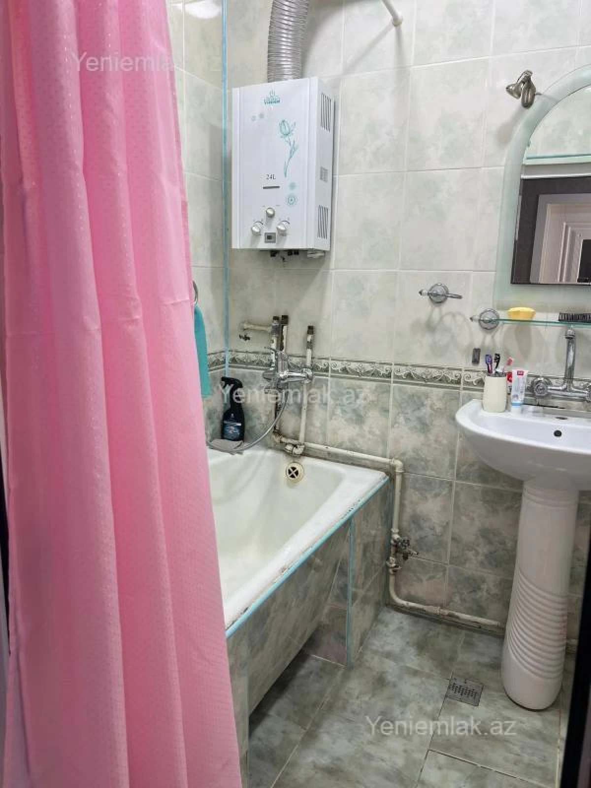 Satılır 3 otaqlı köhnə tikili 78 m²