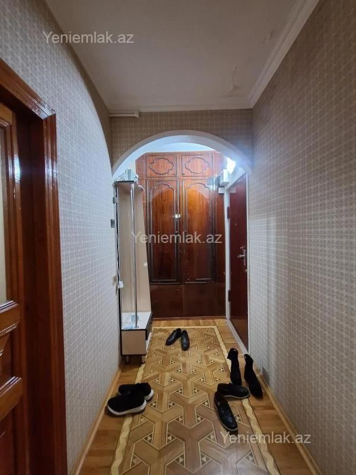 Satılır 5 otaqlı köhnə tikili 120 m²