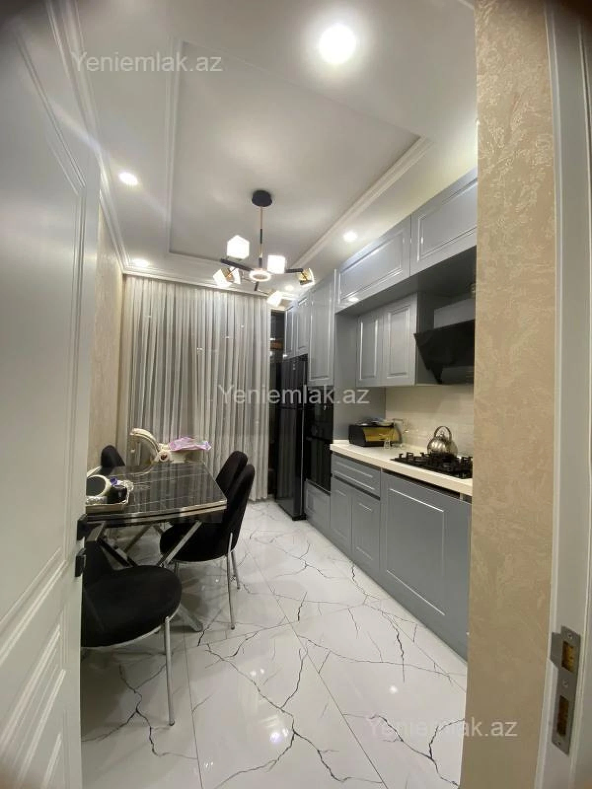 Satılır 2 otaqlı yeni tikili 74 m²