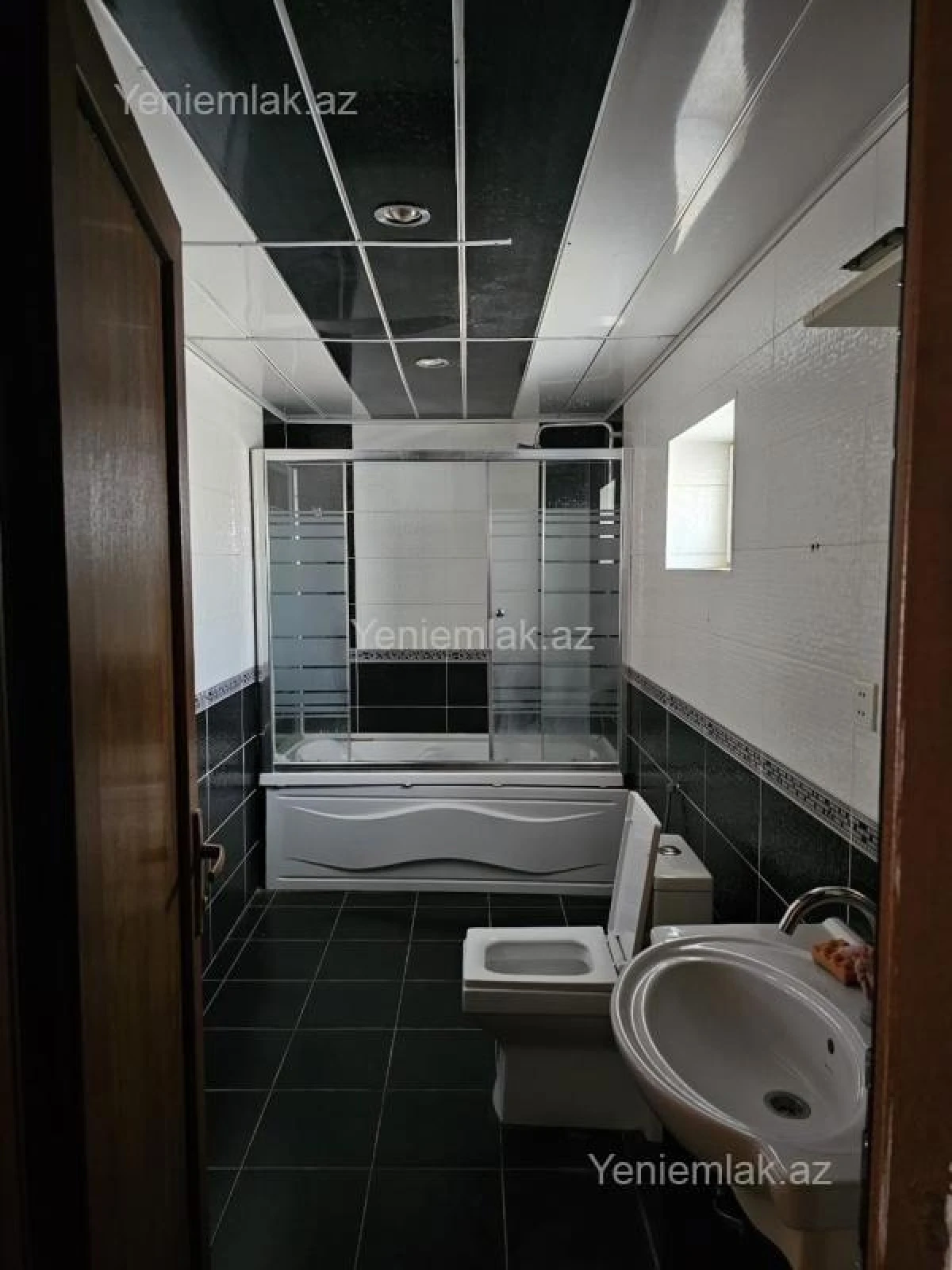 Satılır 6 otaqlı həyət evi 260 m²