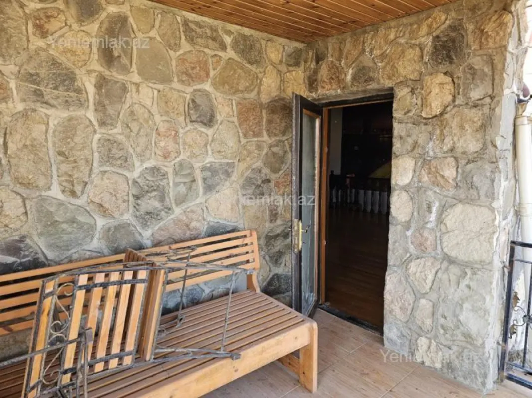 Satılır 6 otaqlı həyət evi 260 m²