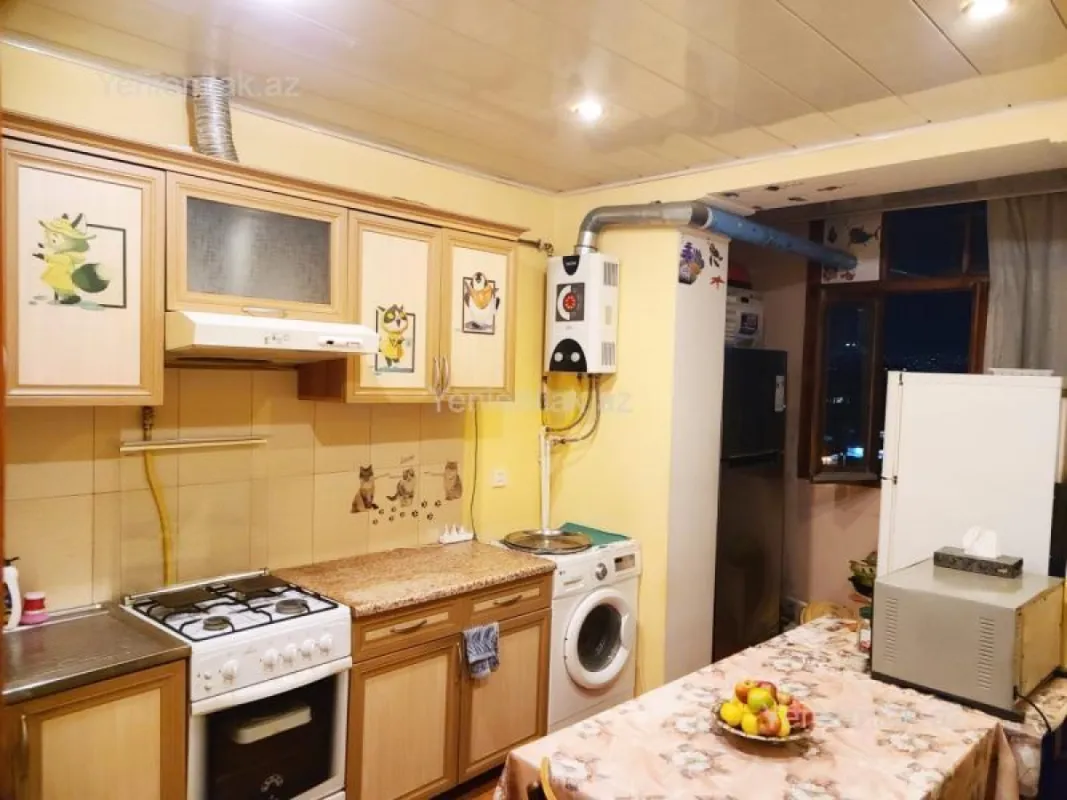 Satılır 4 otaqlı köhnə tikili 100 m²