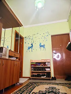 Satılır 4 otaqlı köhnə tikili 100 m²