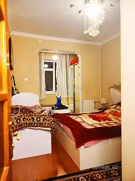 Satılır 4 otaqlı köhnə tikili 100 m²