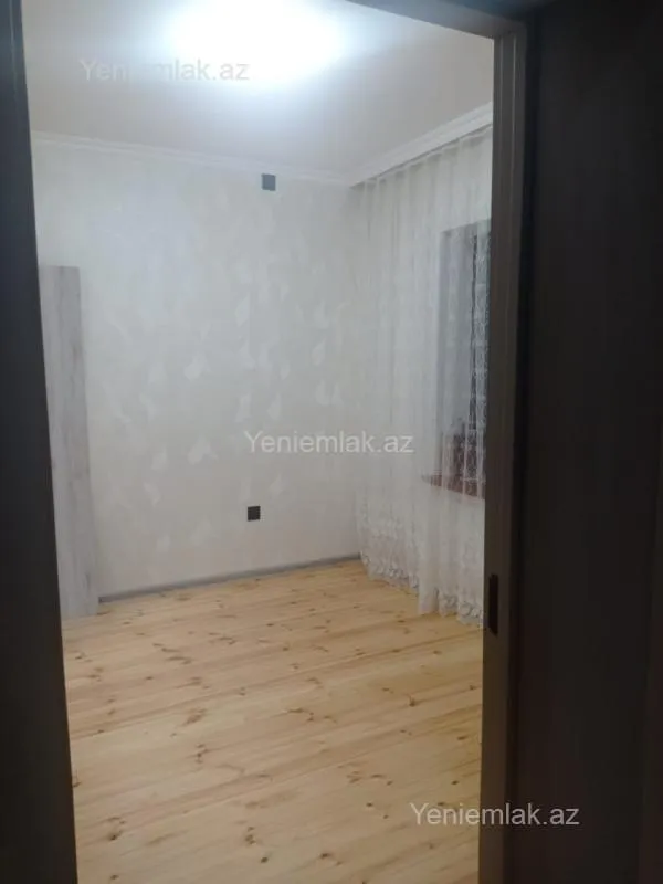 Satılır 7 otaqlı həyət evi 165 m²