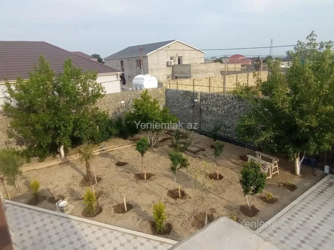 Satılır 7 otaqlı həyət evi 165 m²