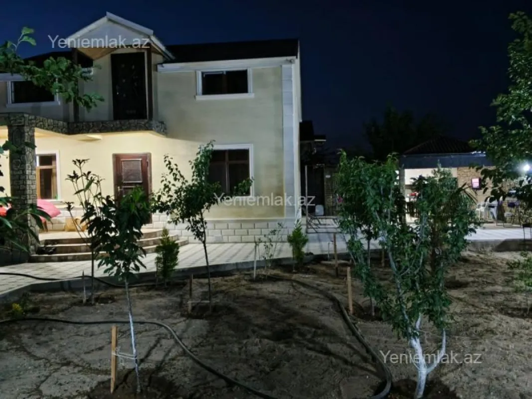 Satılır 7 otaqlı həyət evi 165 m²