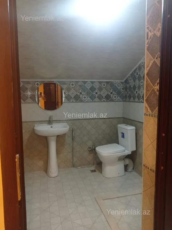 Satılır 7 otaqlı həyət evi 165 m²