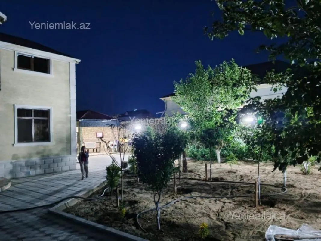 Satılır 7 otaqlı həyət evi 165 m²