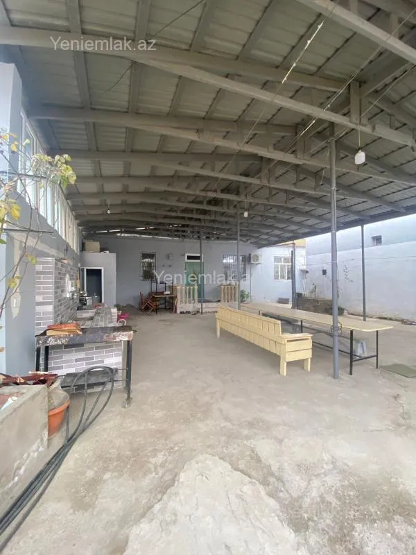 Satılır 4 otaqlı həyət evi 160 m²