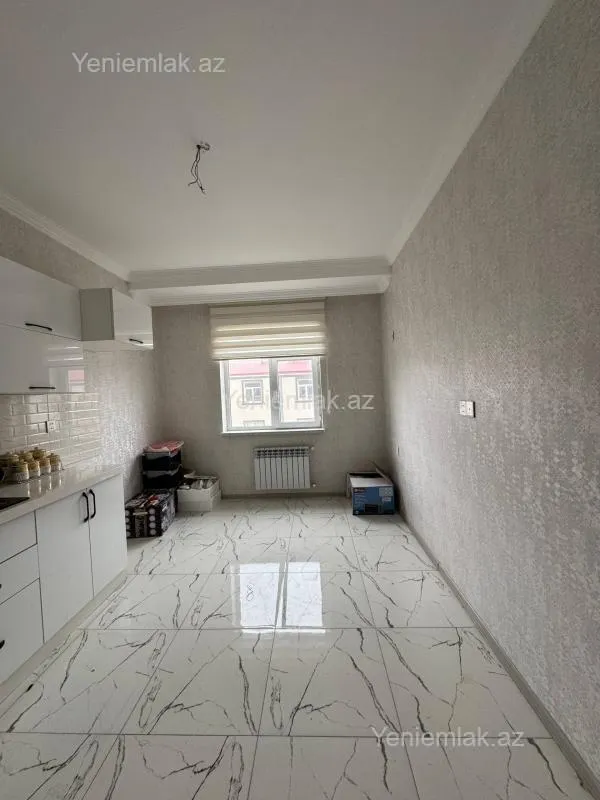 Satılır 3 otaqlı yeni tikili 82 m²