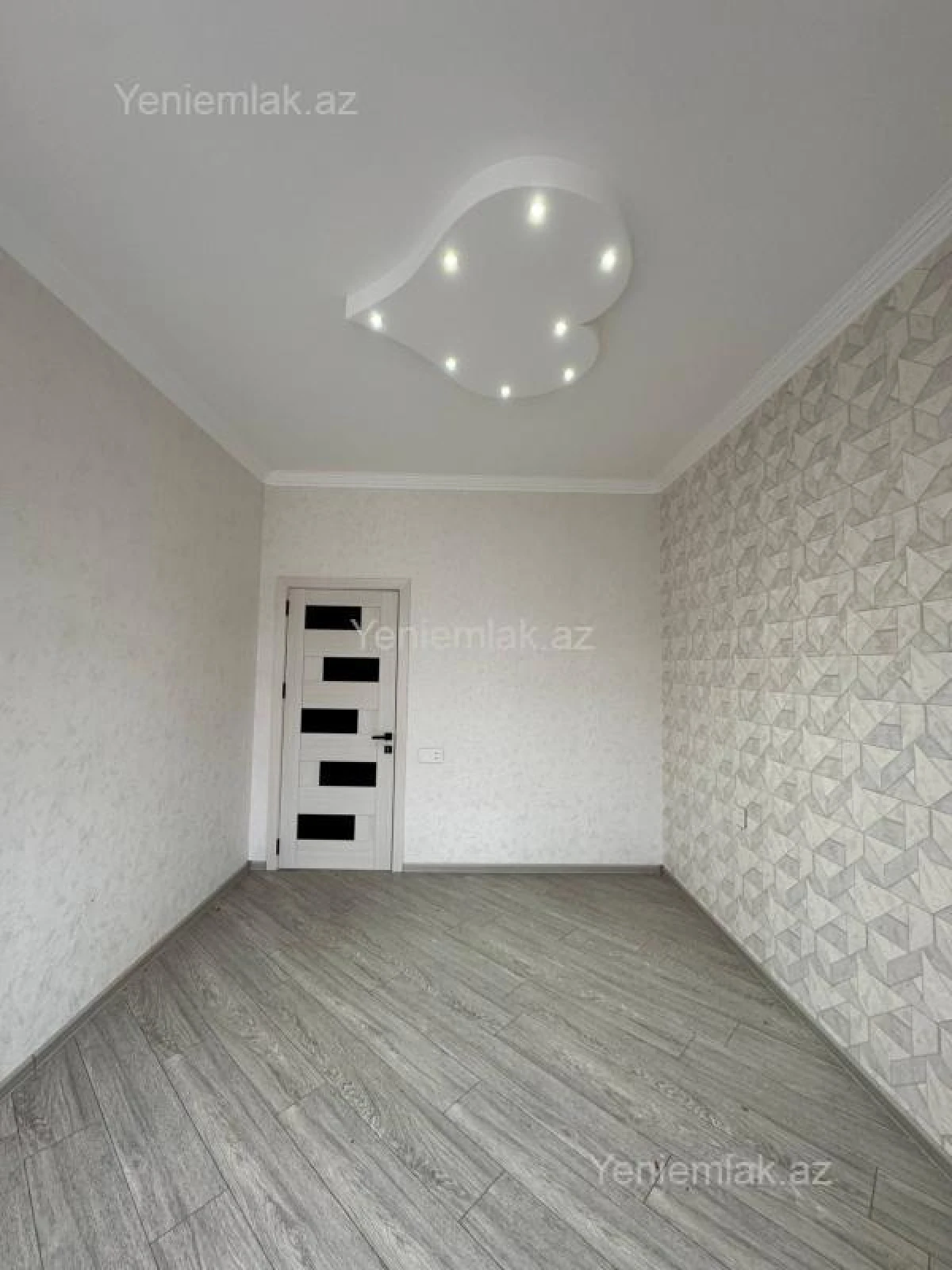 Satılır 3 otaqlı yeni tikili 82 m²