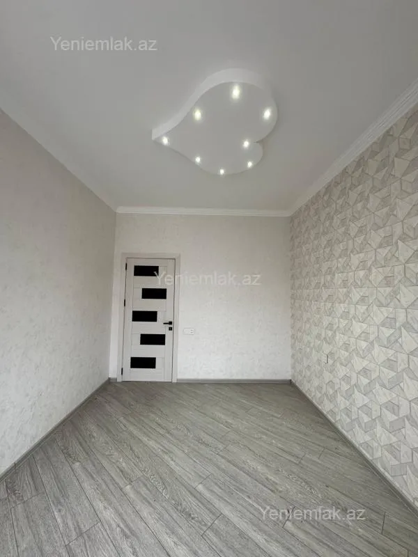 Satılır 3 otaqlı yeni tikili 82 m²