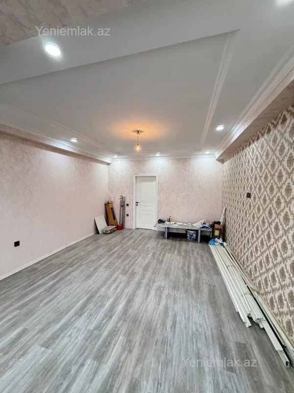 Satılır 3 otaqlı yeni tikili 105 m²