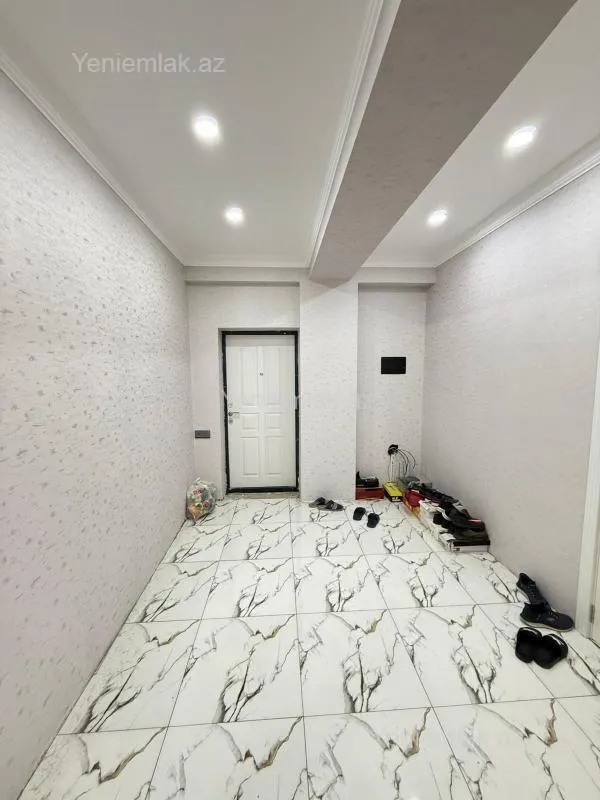 Satılır 3 otaqlı yeni tikili 105 m²