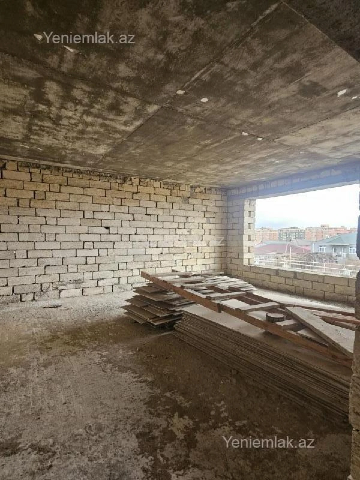 Satılır 6 otaqlı həyət evi 360 m²