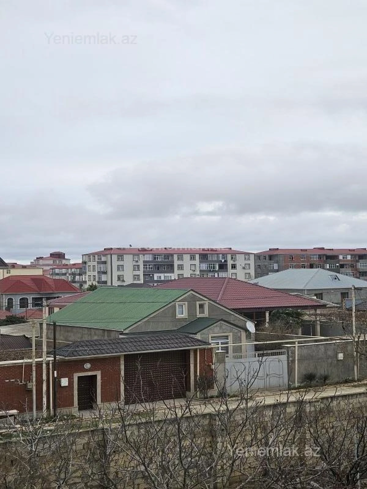 Satılır 6 otaqlı həyət evi 360 m²