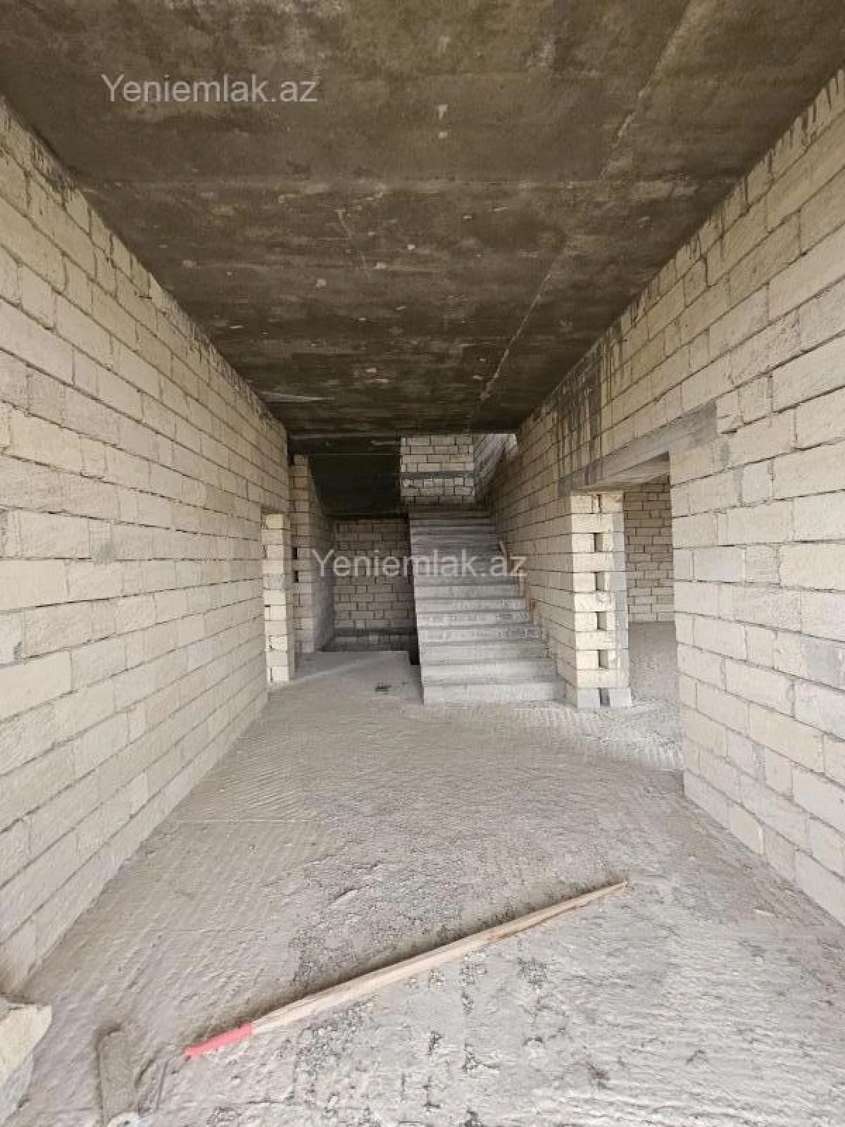 Satılır 6 otaqlı həyət evi 360 m²