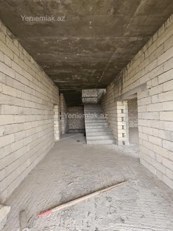 Satılır 6 otaqlı həyət evi 360 m²