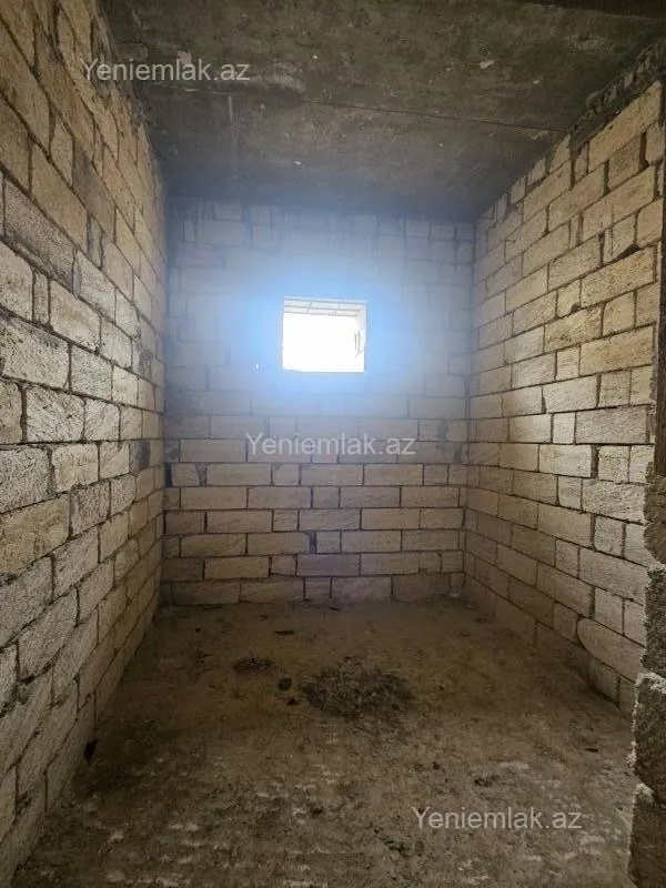 Satılır 6 otaqlı həyət evi 360 m²