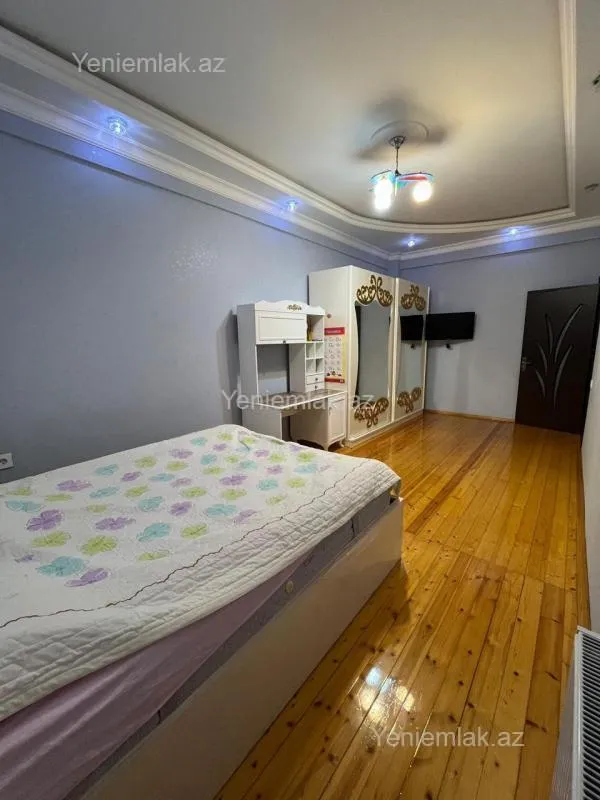 Satılır 3 otaqlı yeni tikili 145 m²