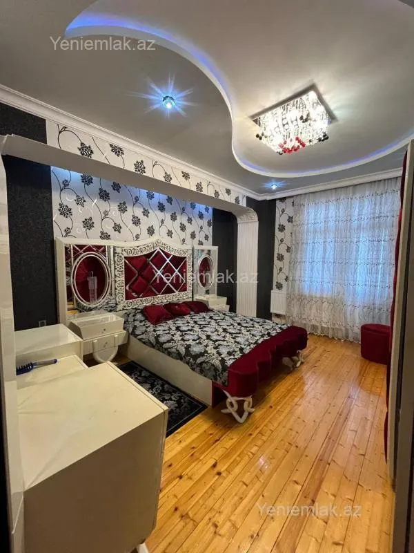 Satılır 3 otaqlı yeni tikili 145 m²