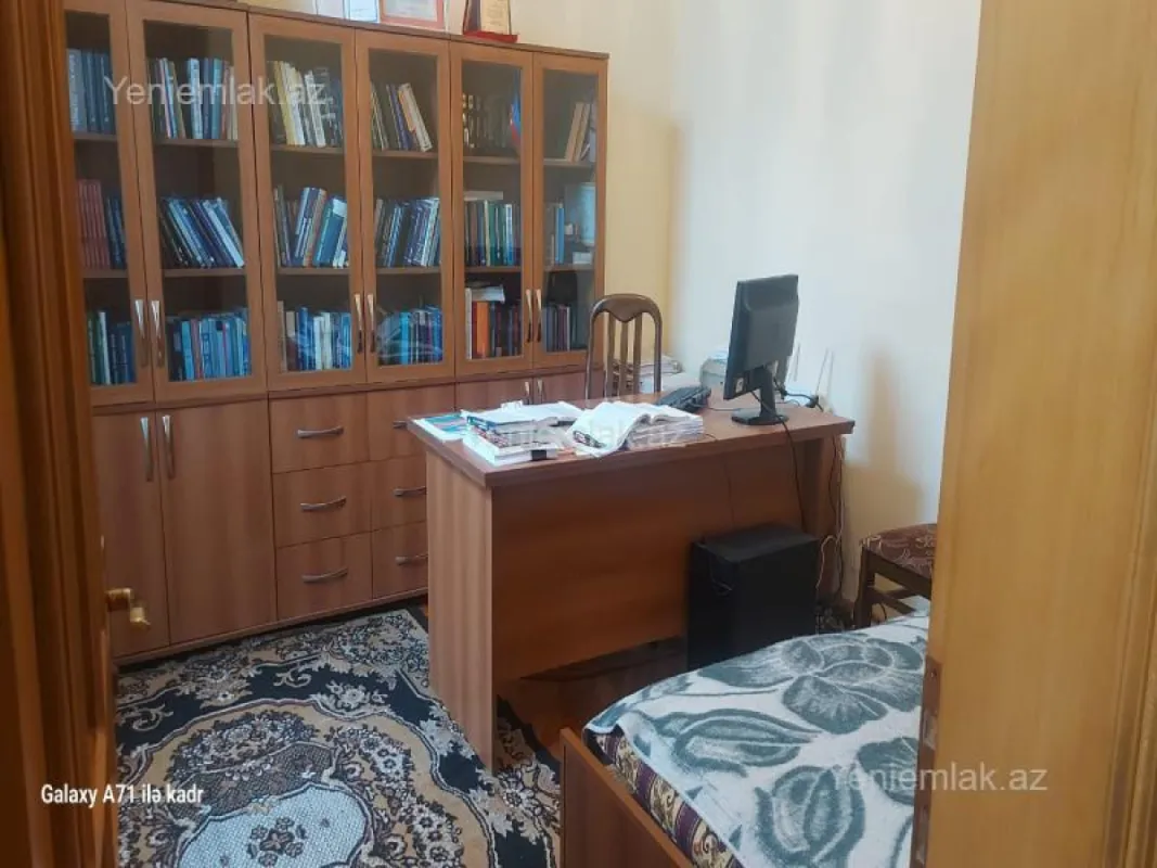 Satılır 7 otaqlı həyət evi 350 m²