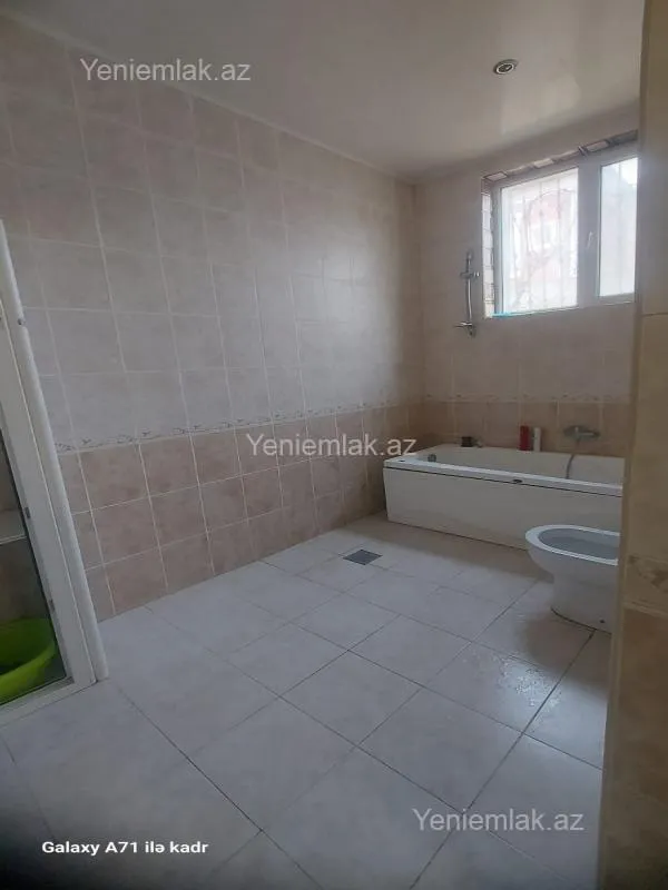 Satılır 7 otaqlı həyət evi 350 m²