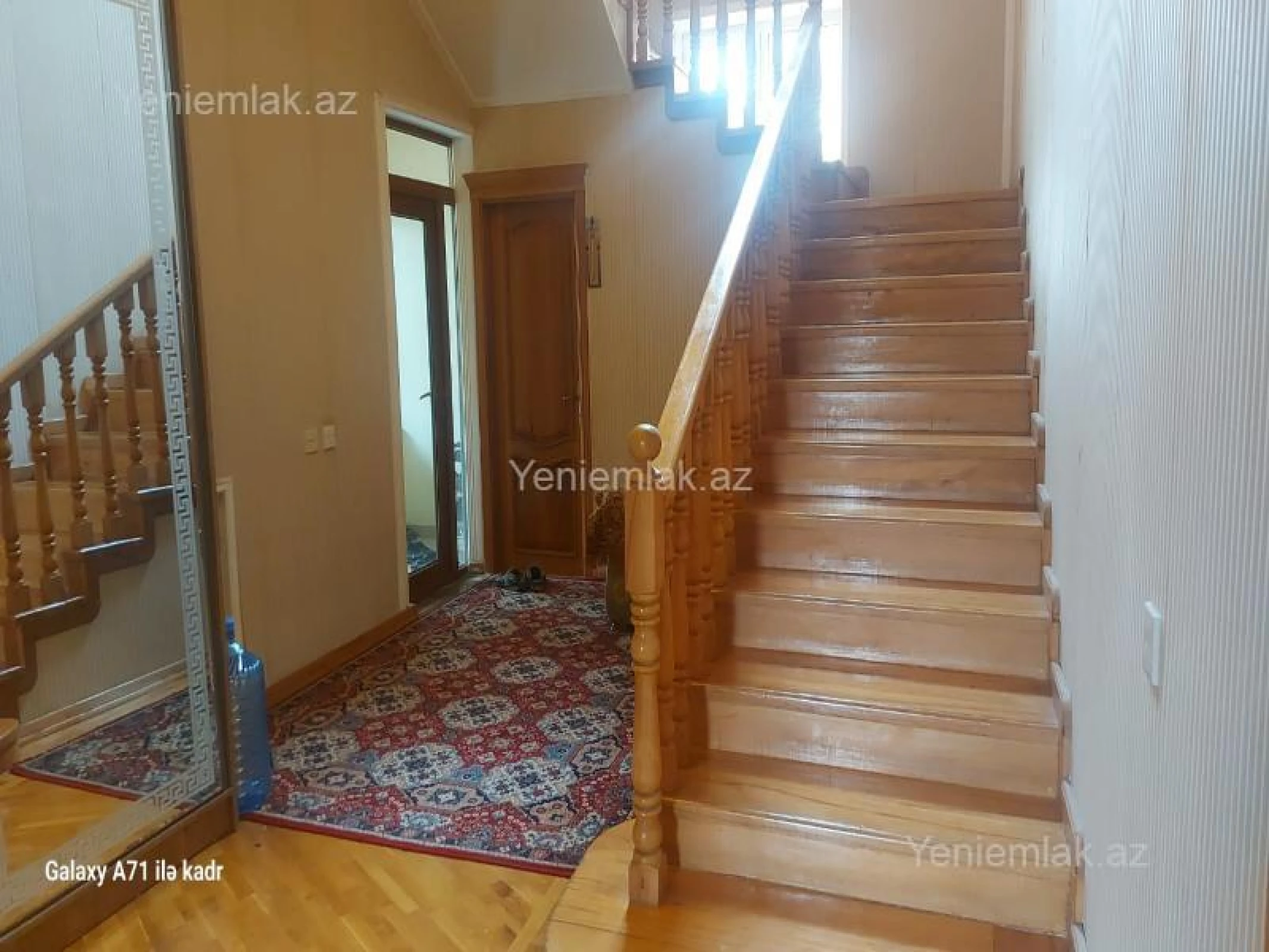 Satılır 7 otaqlı həyət evi 350 m²
