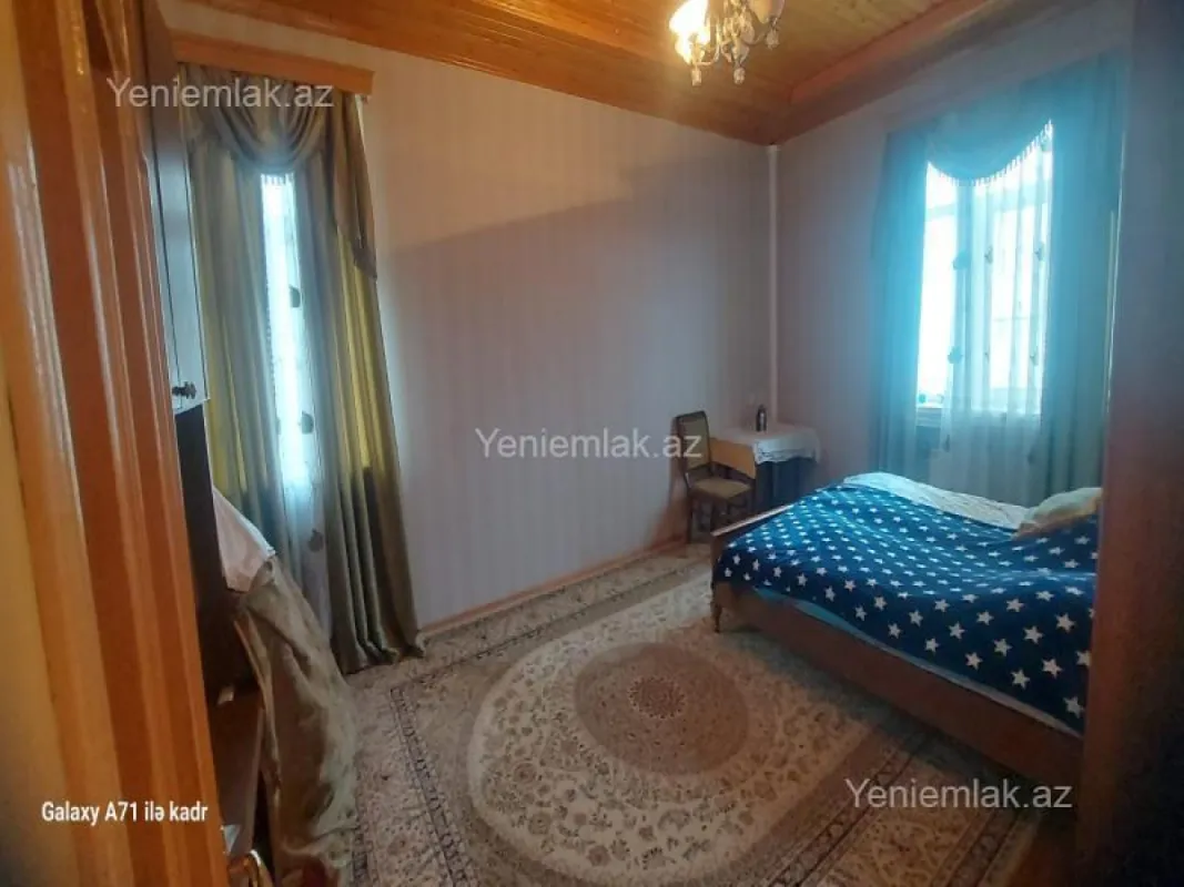 Satılır 7 otaqlı həyət evi 350 m²