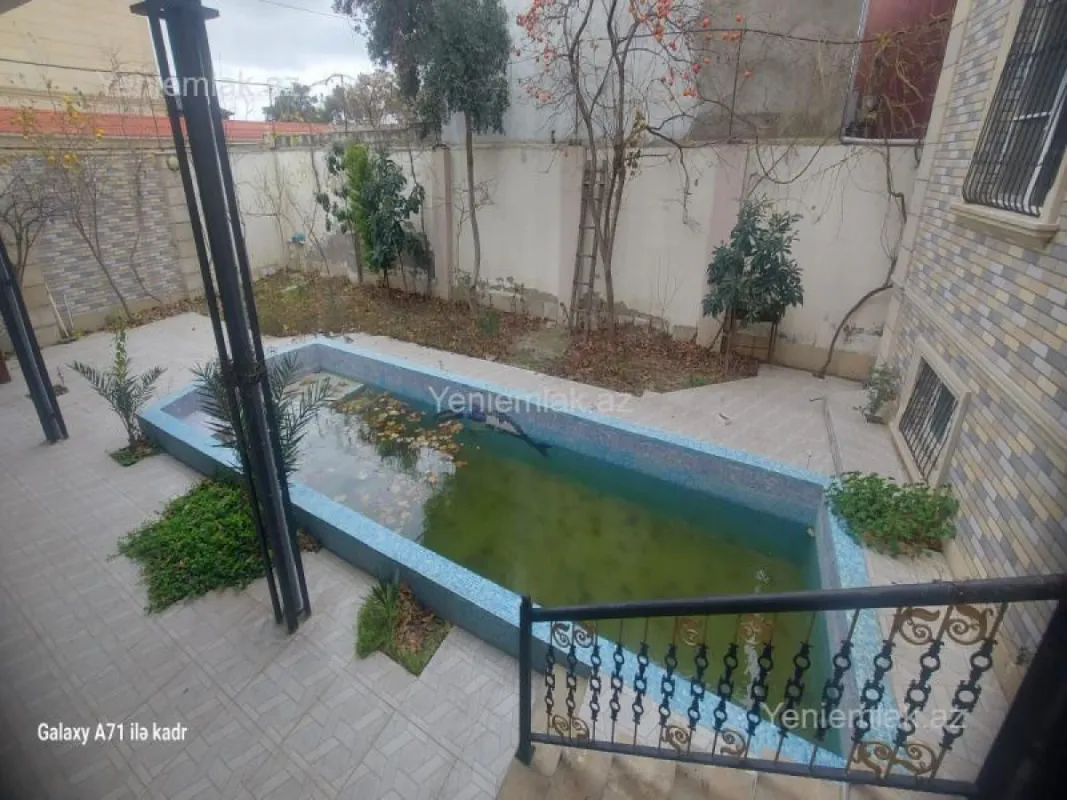 Satılır 7 otaqlı həyət evi 350 m²