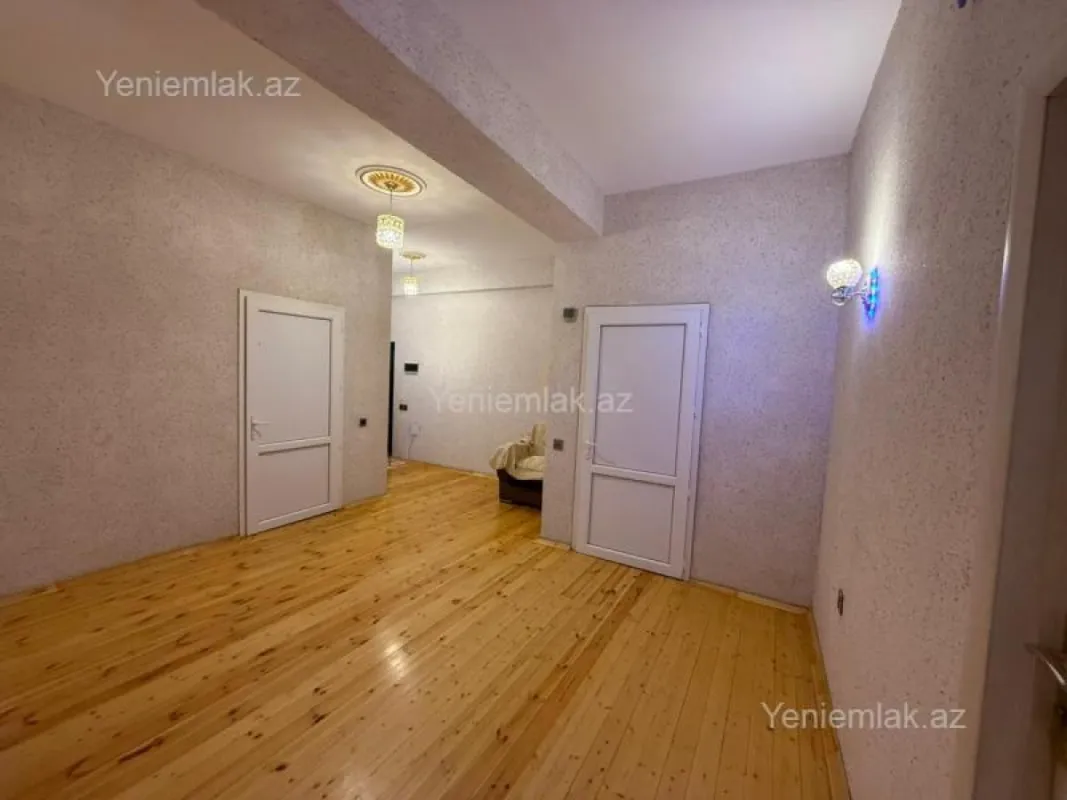 Satılır 3 otaqlı yeni tikili 125 m²