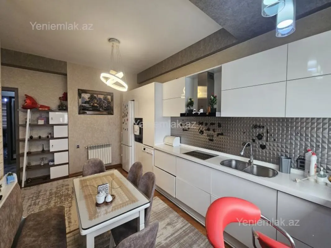 Satılır 3 otaqlı yeni tikili 97 m²