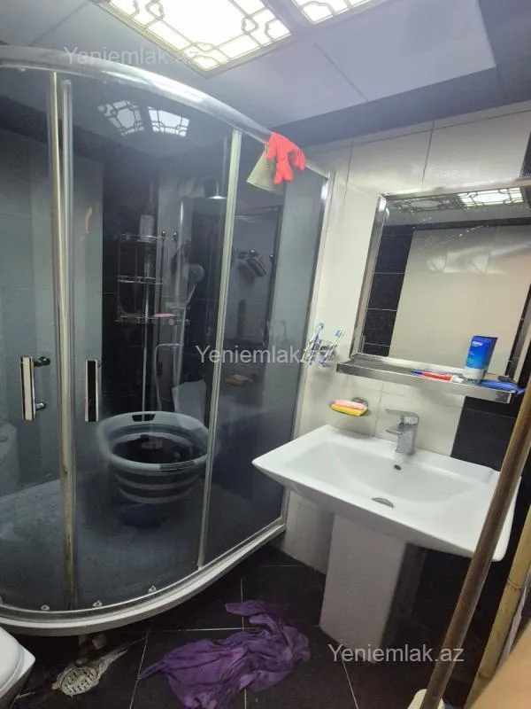 Satılır 3 otaqlı köhnə tikili 75 m²