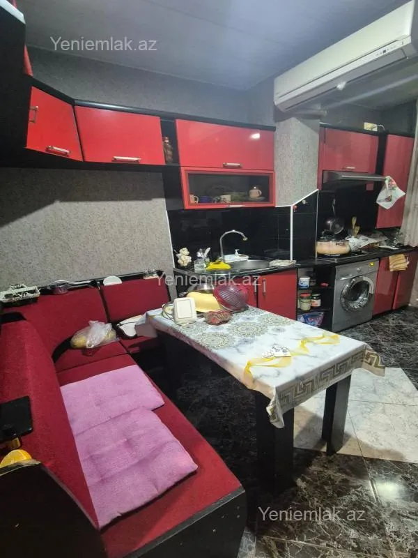 Satılır 3 otaqlı köhnə tikili 75 m²