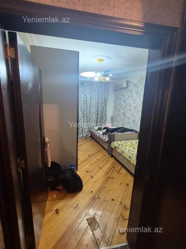 Satılır 3 otaqlı köhnə tikili 75 m²