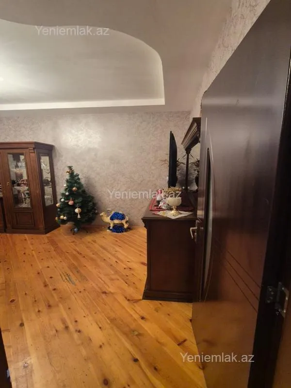 Satılır 3 otaqlı köhnə tikili 75 m²