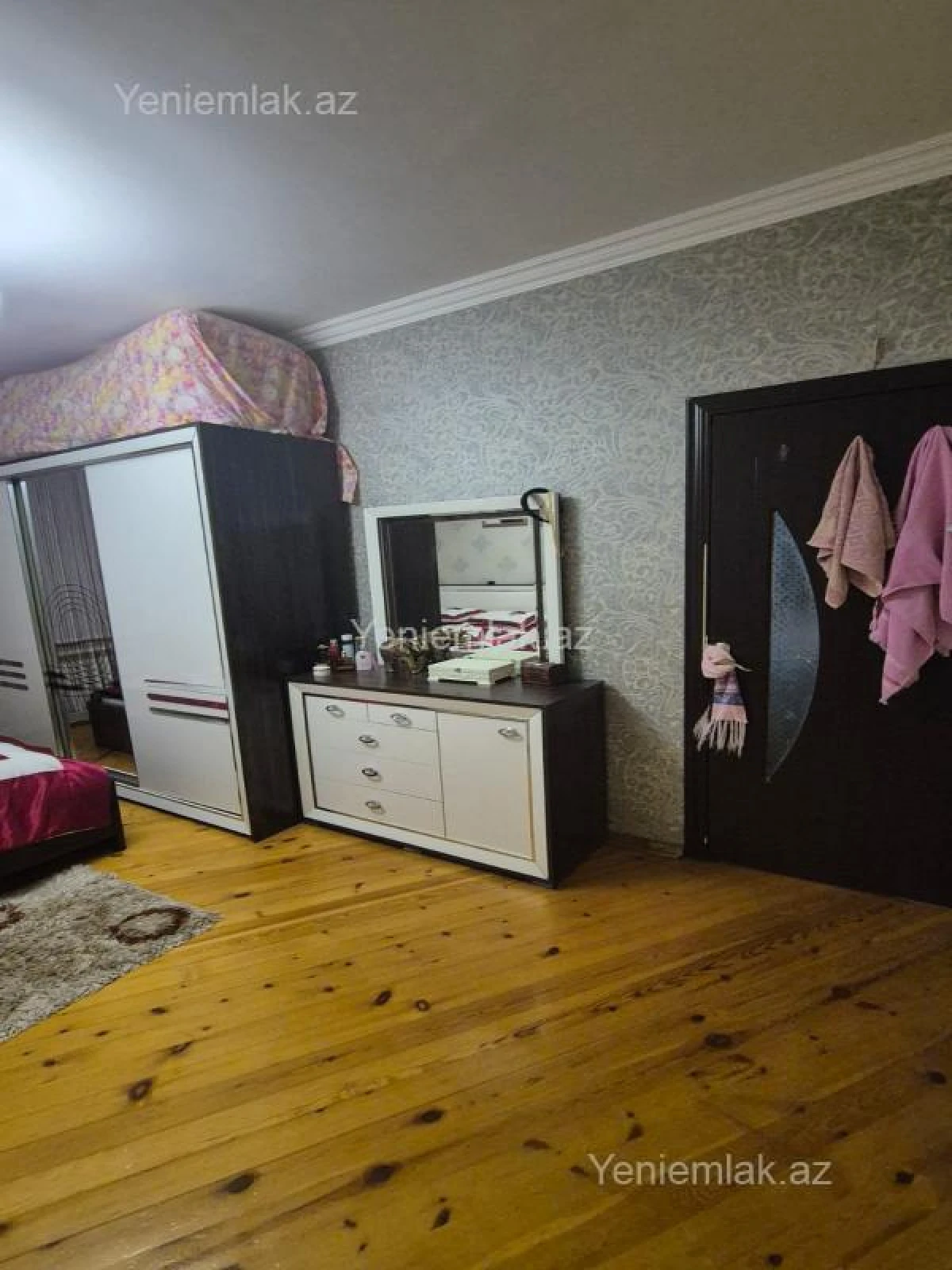 Satılır 3 otaqlı köhnə tikili 75 m²