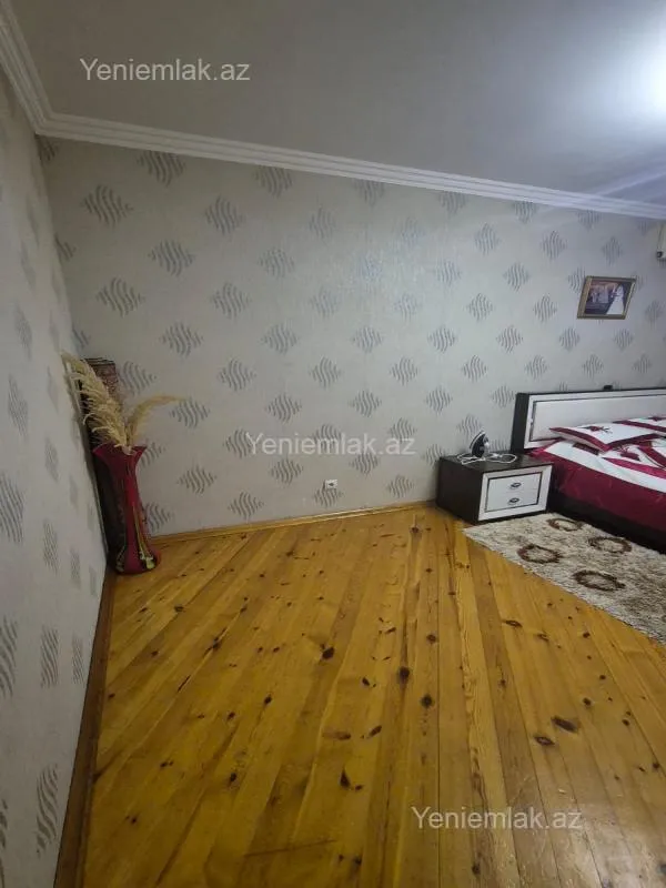 Satılır 3 otaqlı köhnə tikili 75 m²