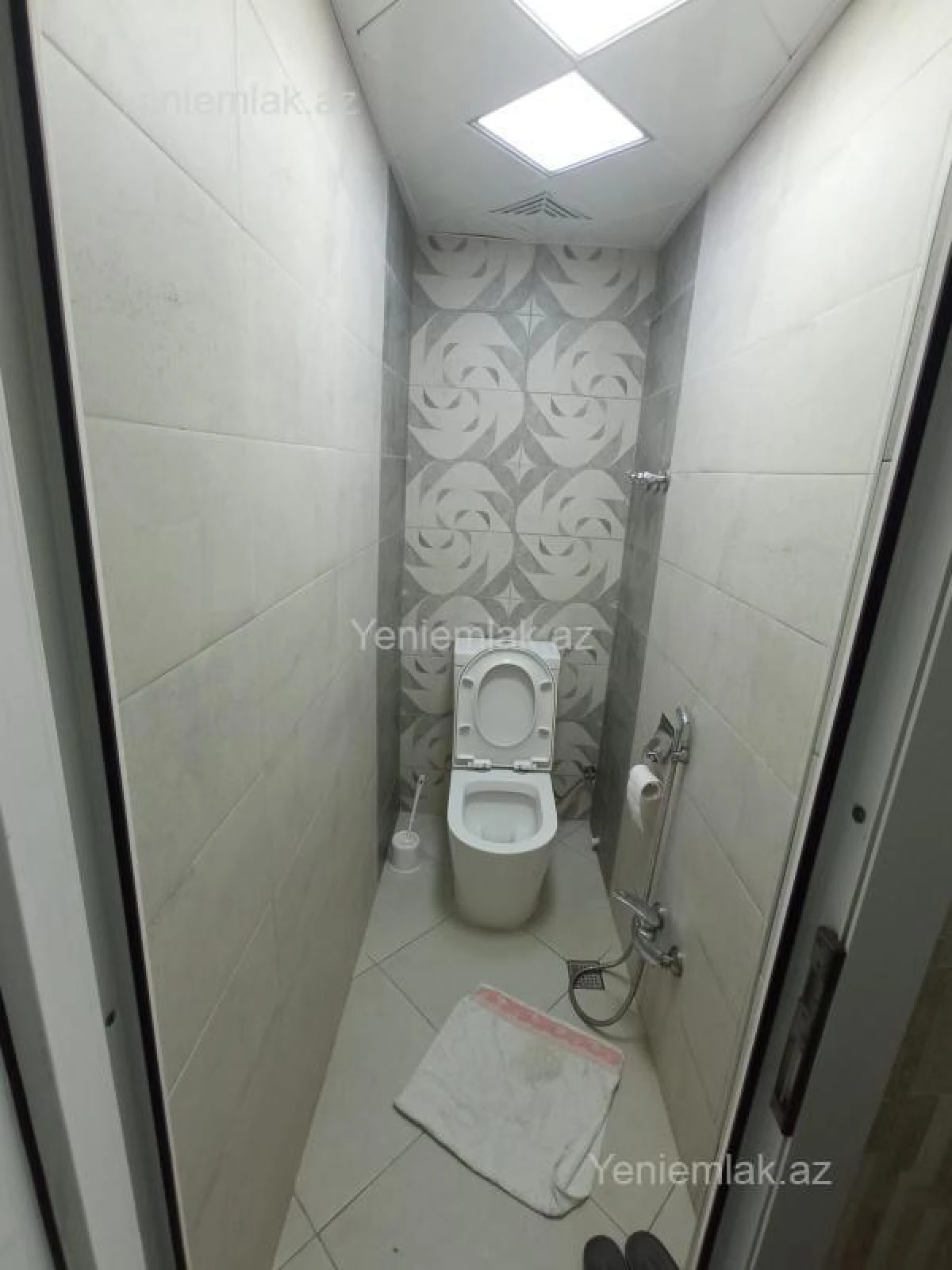 Satılır 2 otaqlı köhnə tikili 65 m²