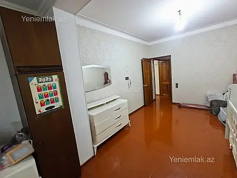 Satılır 2 otaqlı köhnə tikili 65 m²