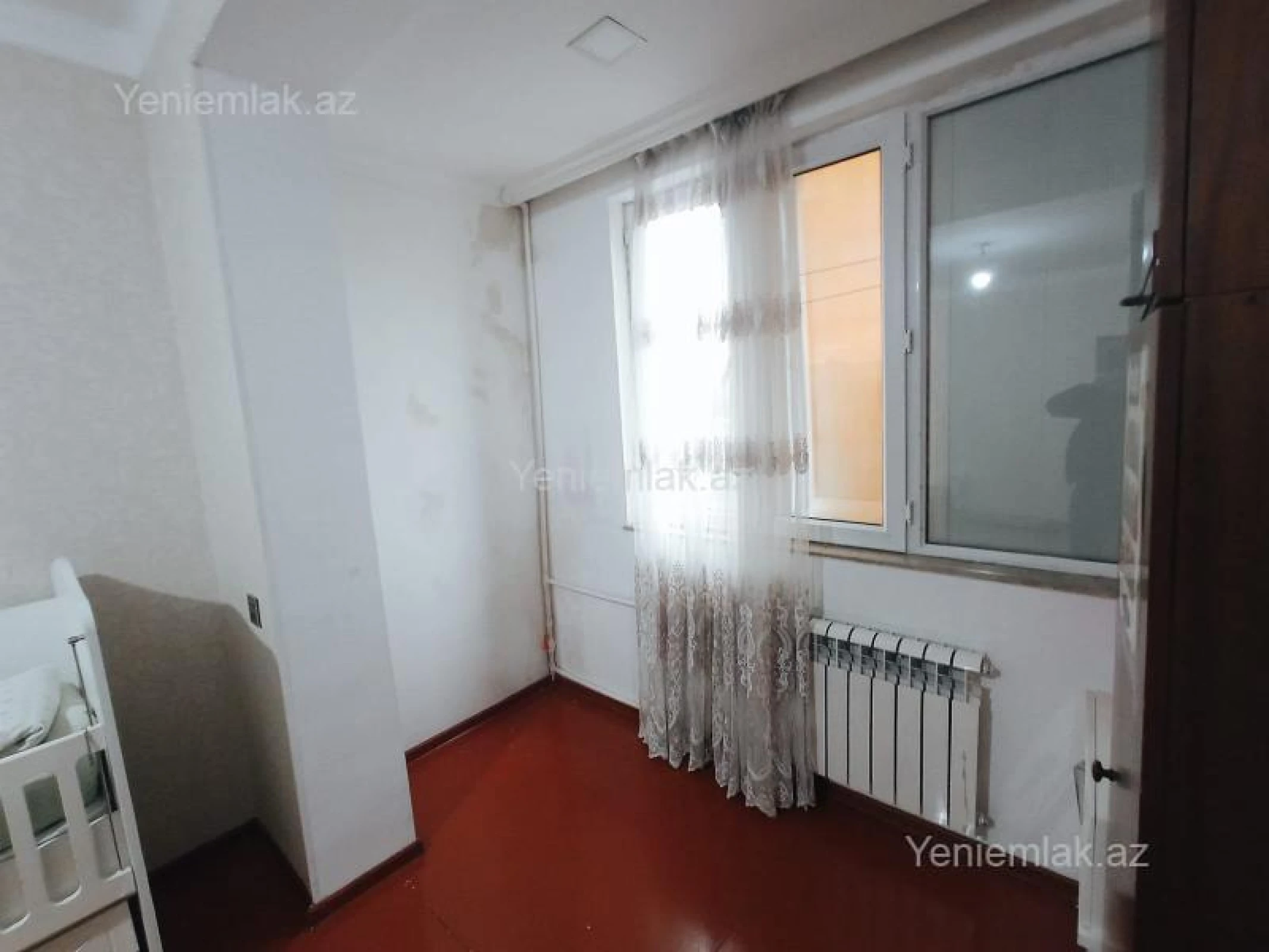 Satılır 2 otaqlı köhnə tikili 65 m²