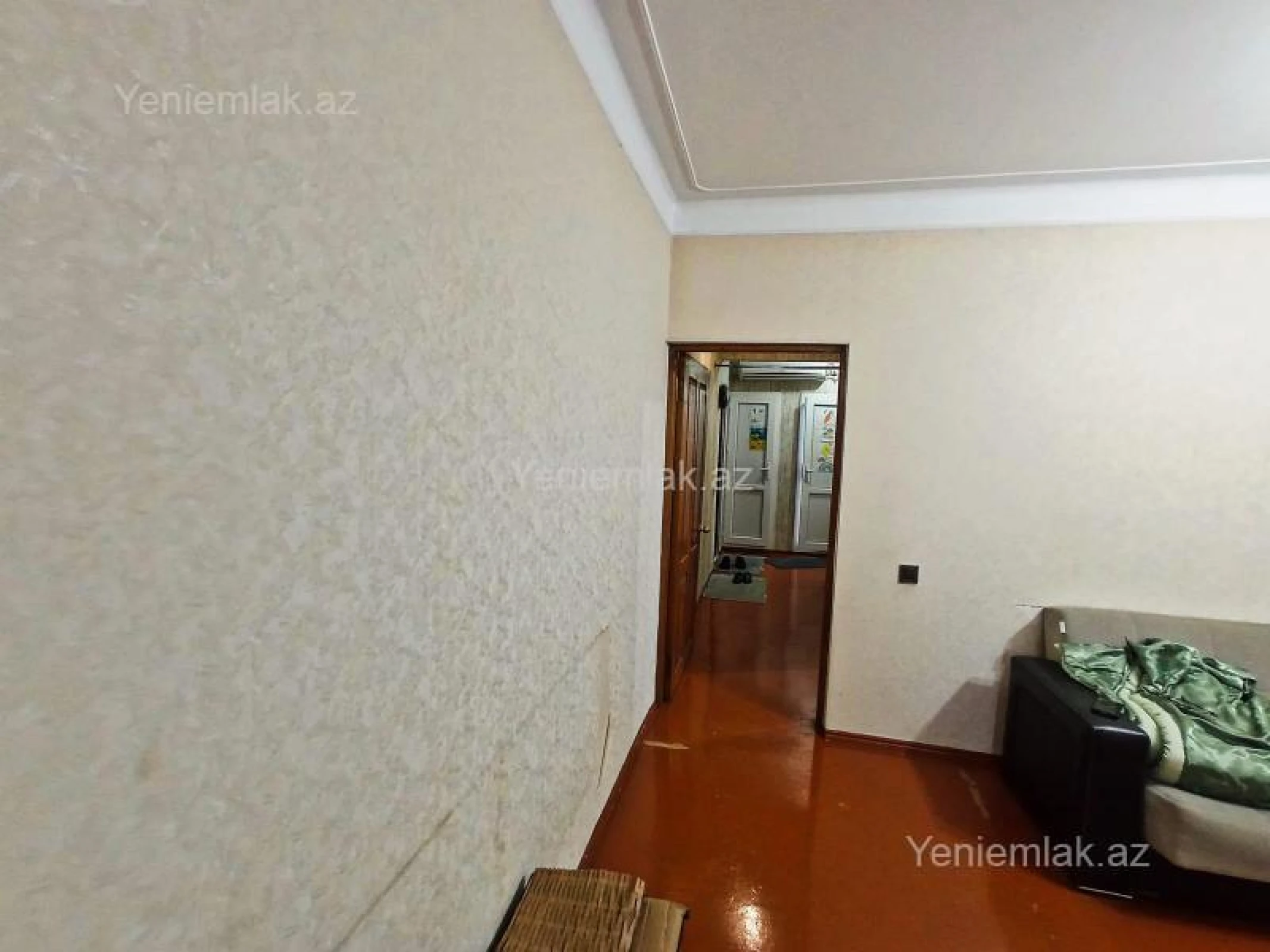 Satılır 2 otaqlı köhnə tikili 65 m²