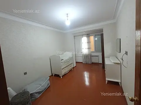 Satılır 2 otaqlı köhnə tikili 65 m²