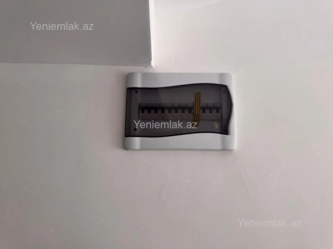 Satılır 1 otaqlı ofis 60 m²