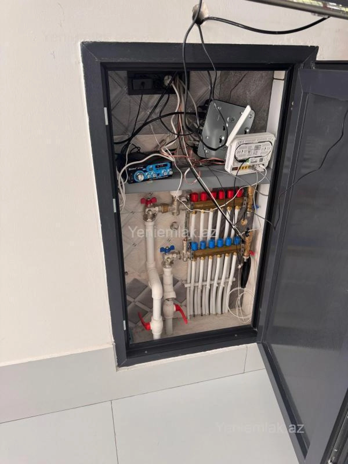 Satılır 1 otaqlı ofis 60 m²