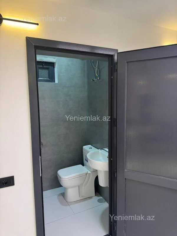 Satılır 1 otaqlı ofis 60 m²