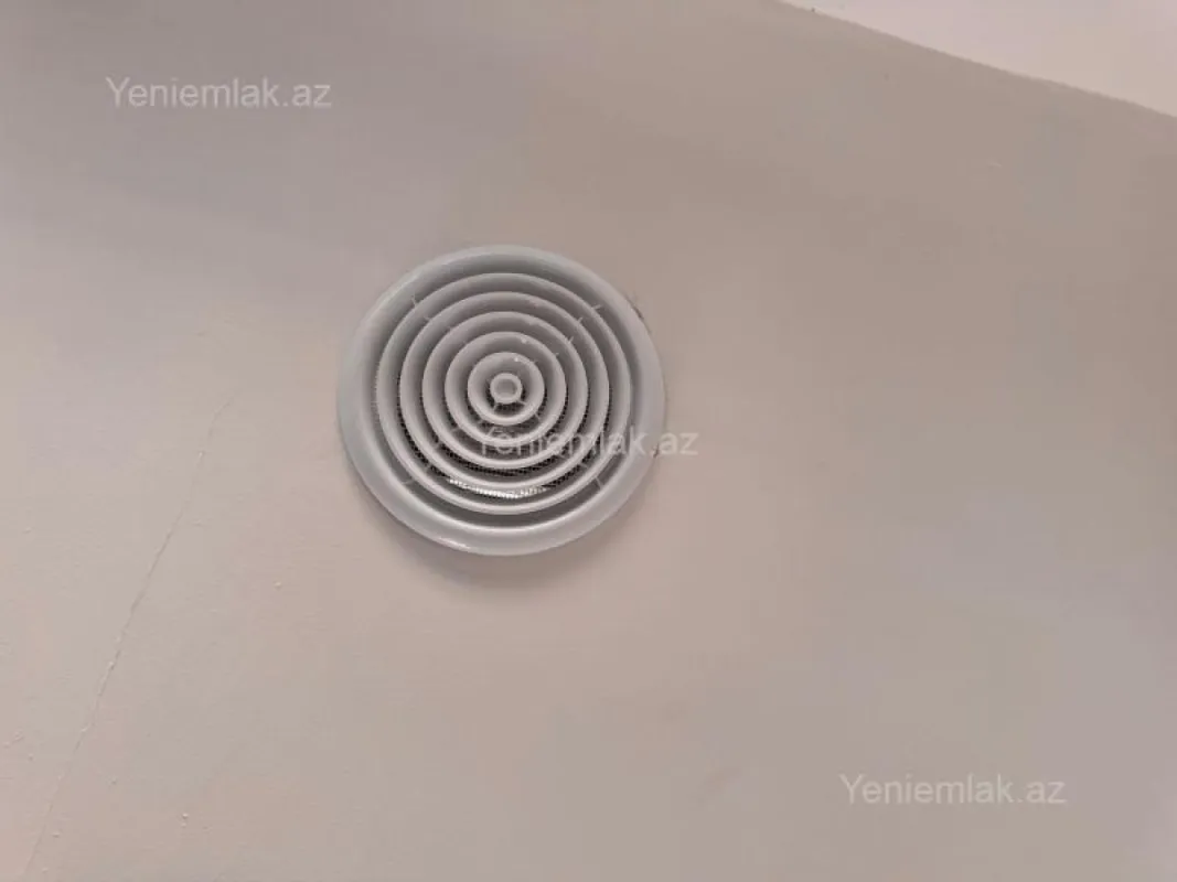 Satılır 1 otaqlı ofis 60 m²